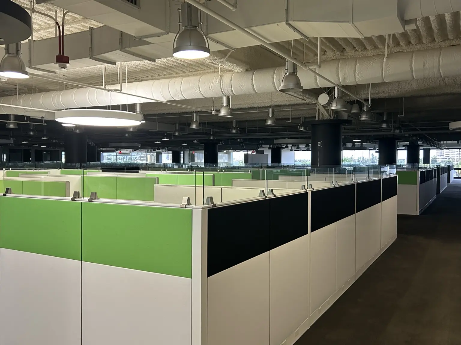 Large-scale cubicle removal before removal